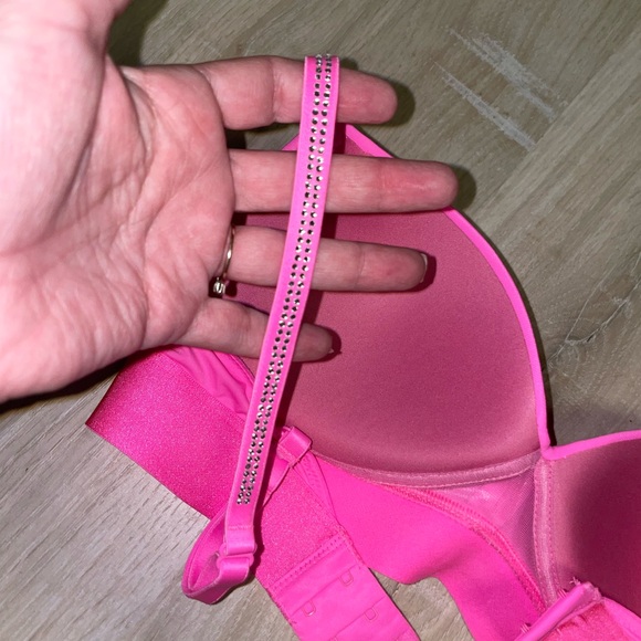 Victoria's Secret Wear Everywhere Wireless Push-up Bra 34B - Picture 3 of 6